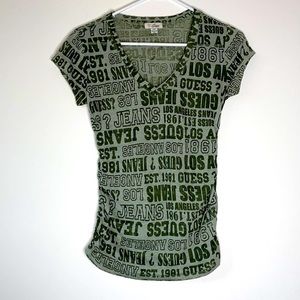 GUESS | Women’s V-neck T-shirt.